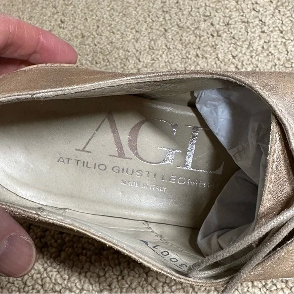 AGL Women's Gold Leather Oxford Shoes Sz 40/9.5 - Picture 10 of 13